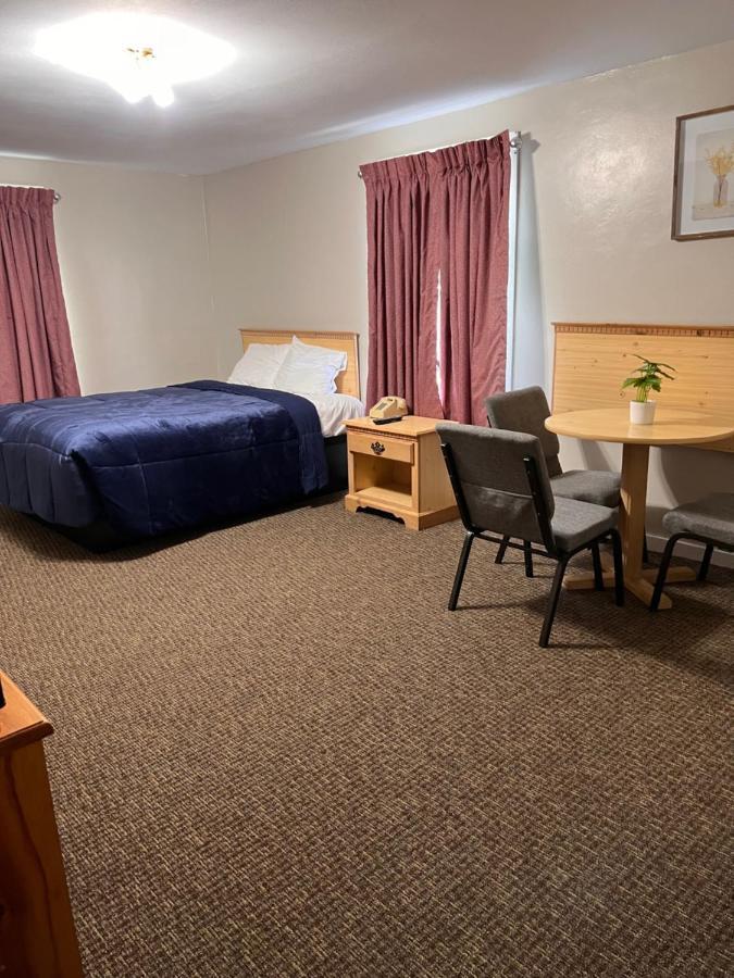 Oswego Inn Екстер'єр фото